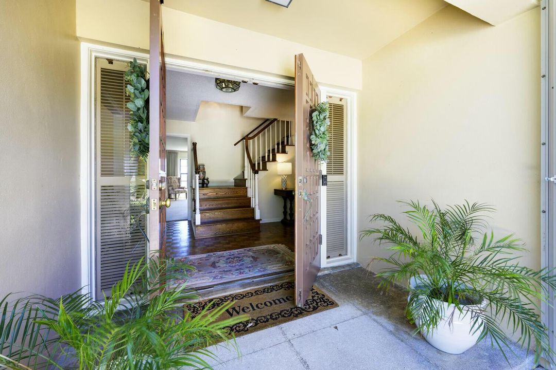 En Venta: $1,349,000 (4 camas, 3 baños, 2463 Pies cuadrados)