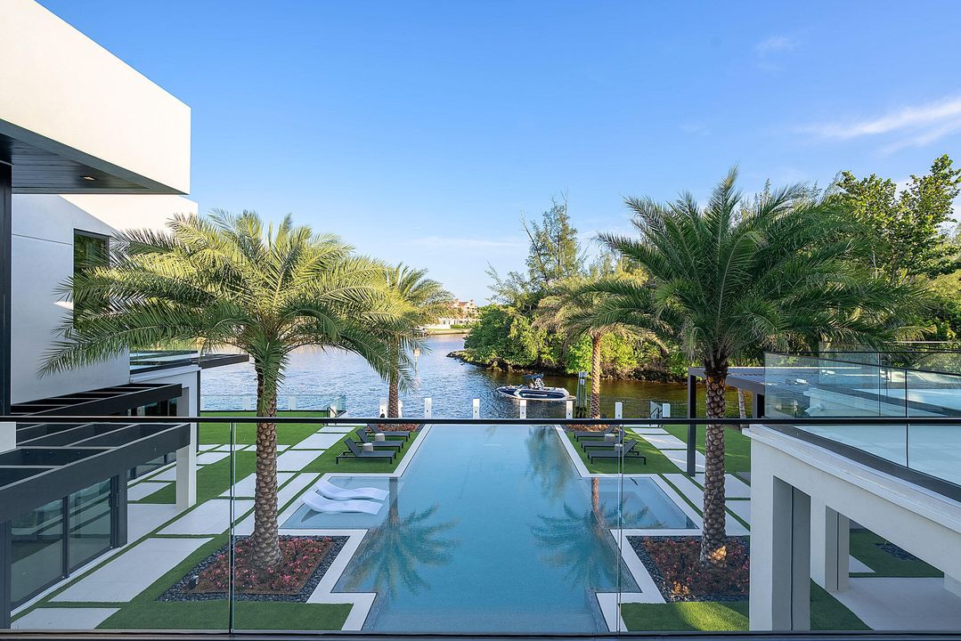 For Sale: $40,000,000 (6 beds, 7 baths, 10660 Square Feet)