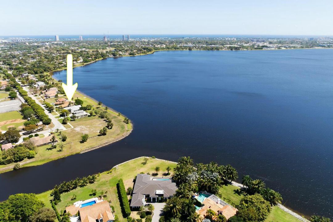 En Venta: $1,349,000 (4 camas, 3 baños, 2463 Pies cuadrados)