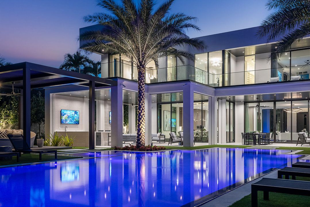 For Sale: $40,000,000 (6 beds, 7 baths, 10660 Square Feet)