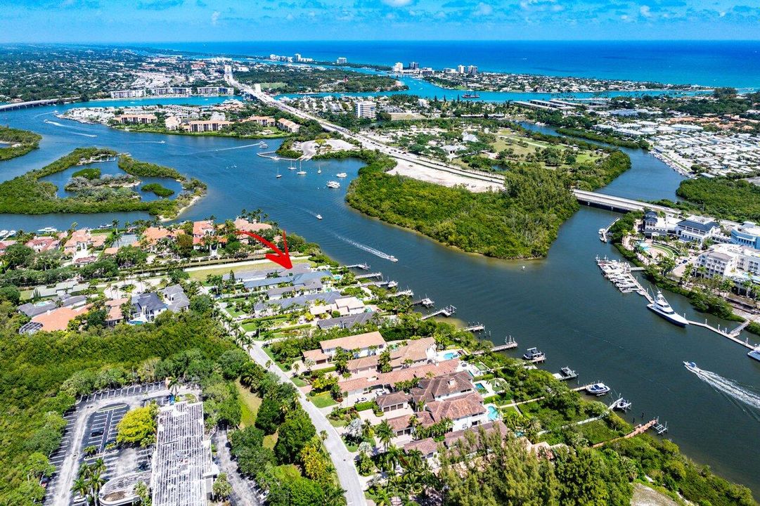 Recently Sold: $7,900,000 (4 beds, 4 baths, 4073 Square Feet)