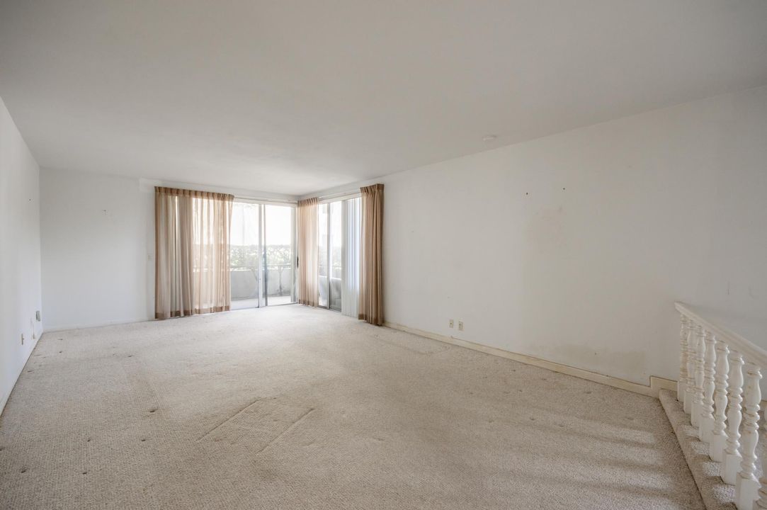 Active With Contract: $214,980 (2 beds, 2 baths, 1450 Square Feet)