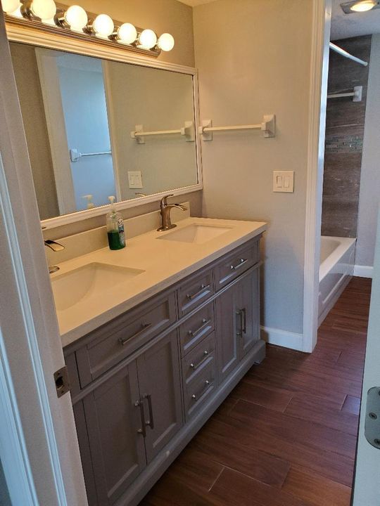 На продажу: $104,900 (1 спален, 1 ванн, 660 Квадратных фут)