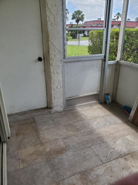 На продажу: $104,900 (1 спален, 1 ванн, 660 Квадратных фут)