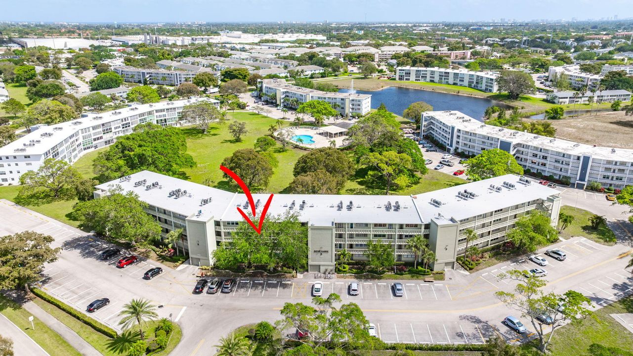 待售: $110,000 (1 贝兹, 1 浴室, 719 平方英尺)