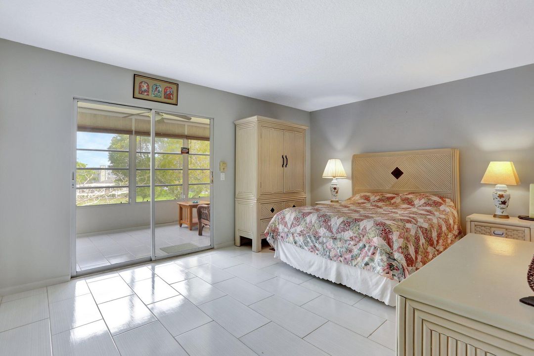 待售: $110,000 (1 贝兹, 1 浴室, 719 平方英尺)