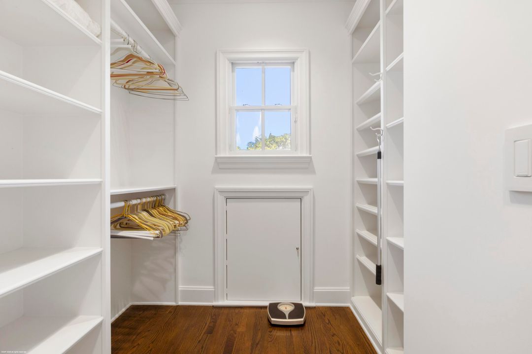 待售: $24,000,000 (7 贝兹, 7 浴室, 7653 平方英尺)