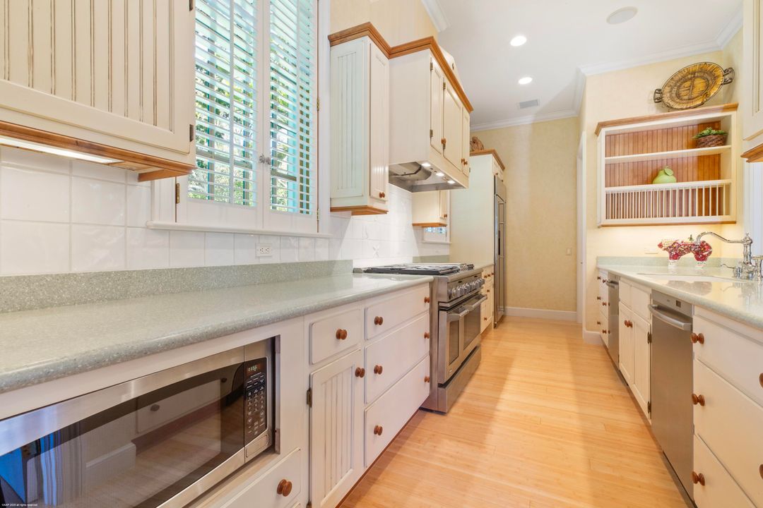 待售: $24,000,000 (7 贝兹, 7 浴室, 7653 平方英尺)