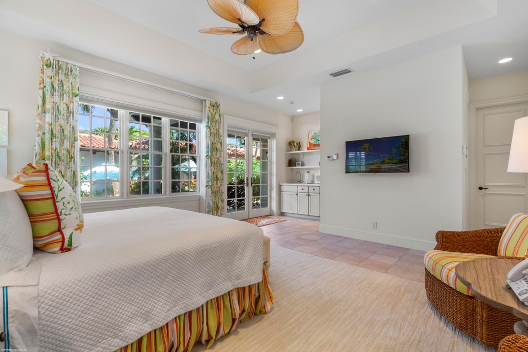 待售: $24,000,000 (7 贝兹, 7 浴室, 7653 平方英尺)