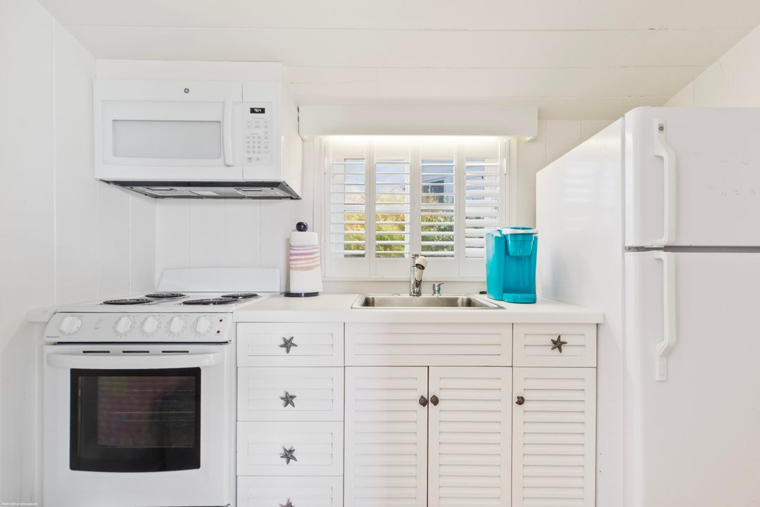 待售: $24,000,000 (7 贝兹, 7 浴室, 7653 平方英尺)