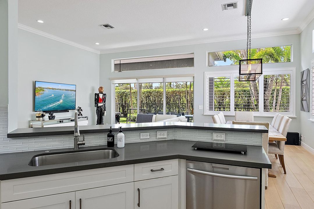 Active With Contract: $629,000 (3 beds, 2 baths, 1970 Square Feet)