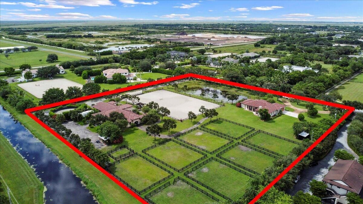 最近租的: $15,000 (1 贝兹, 1 浴室, 400 平方英尺)