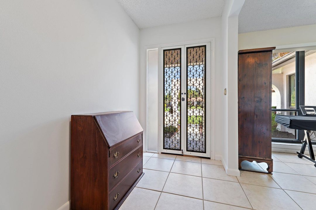 For Sale: $389,000 (3 beds, 2 baths, 1546 Square Feet)