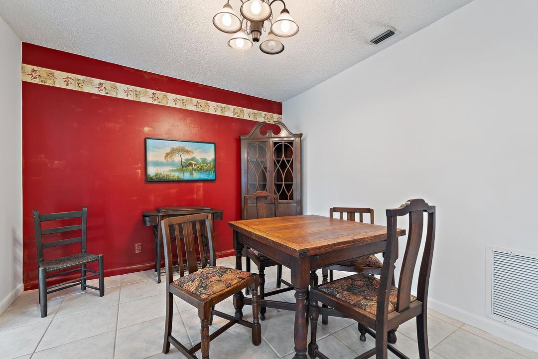 For Sale: $389,000 (3 beds, 2 baths, 1546 Square Feet)