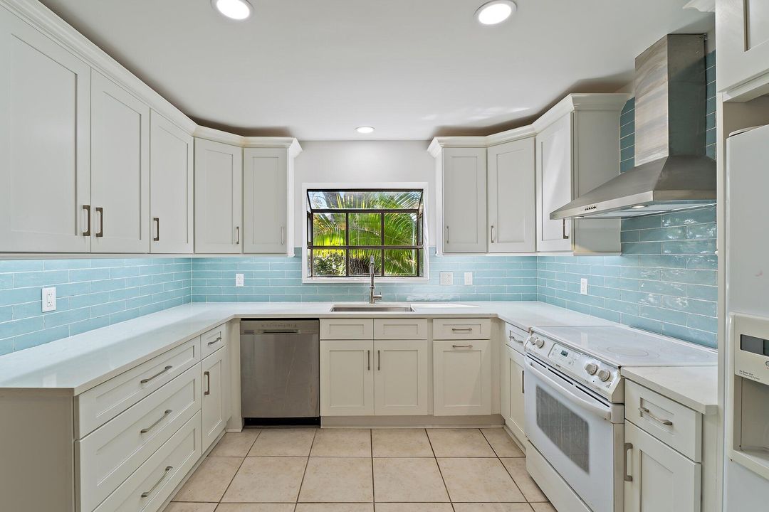 For Sale: $389,000 (3 beds, 2 baths, 1546 Square Feet)