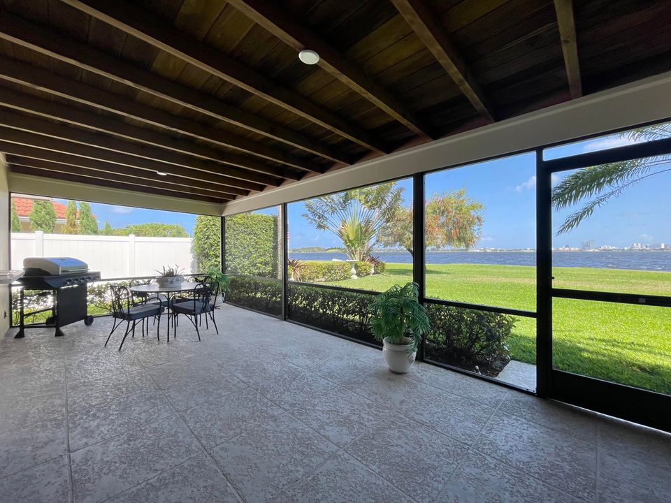 En Venta: $1,349,000 (4 camas, 3 baños, 2463 Pies cuadrados)