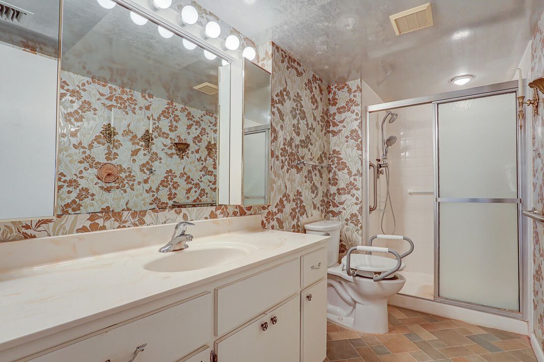 For Sale: $140,000 (2 beds, 2 baths, 1044 Square Feet)