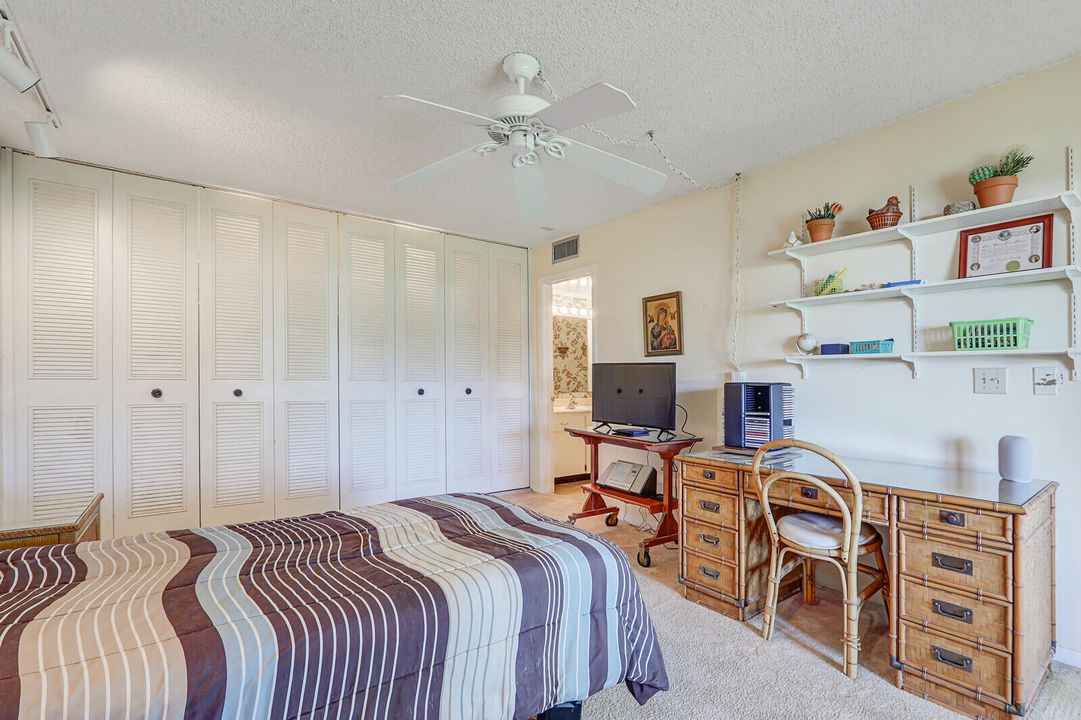 For Sale: $140,000 (2 beds, 2 baths, 1044 Square Feet)