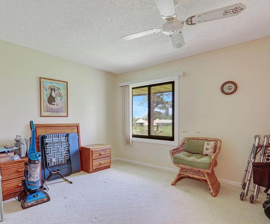 For Sale: $140,000 (2 beds, 2 baths, 1044 Square Feet)