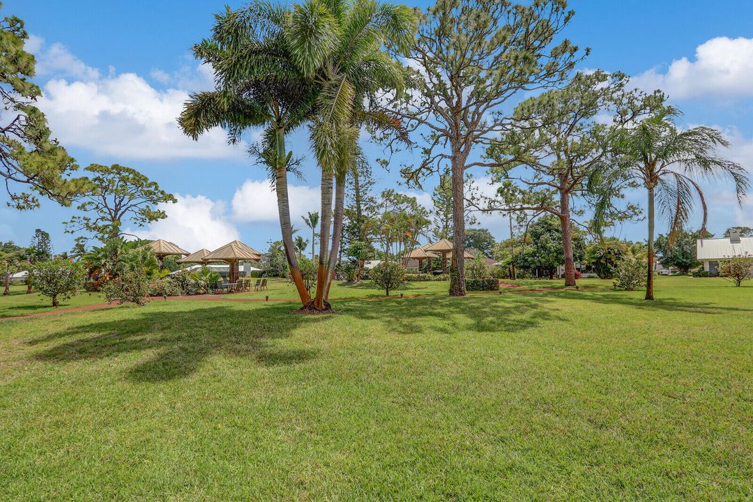 For Sale: $140,000 (2 beds, 2 baths, 1044 Square Feet)