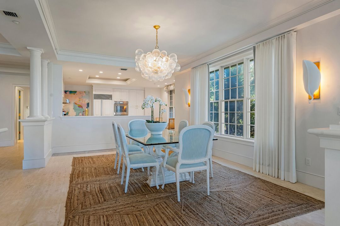 Active With Contract: $3,300,000 (3 beds, 2 baths, 3309 Square Feet)