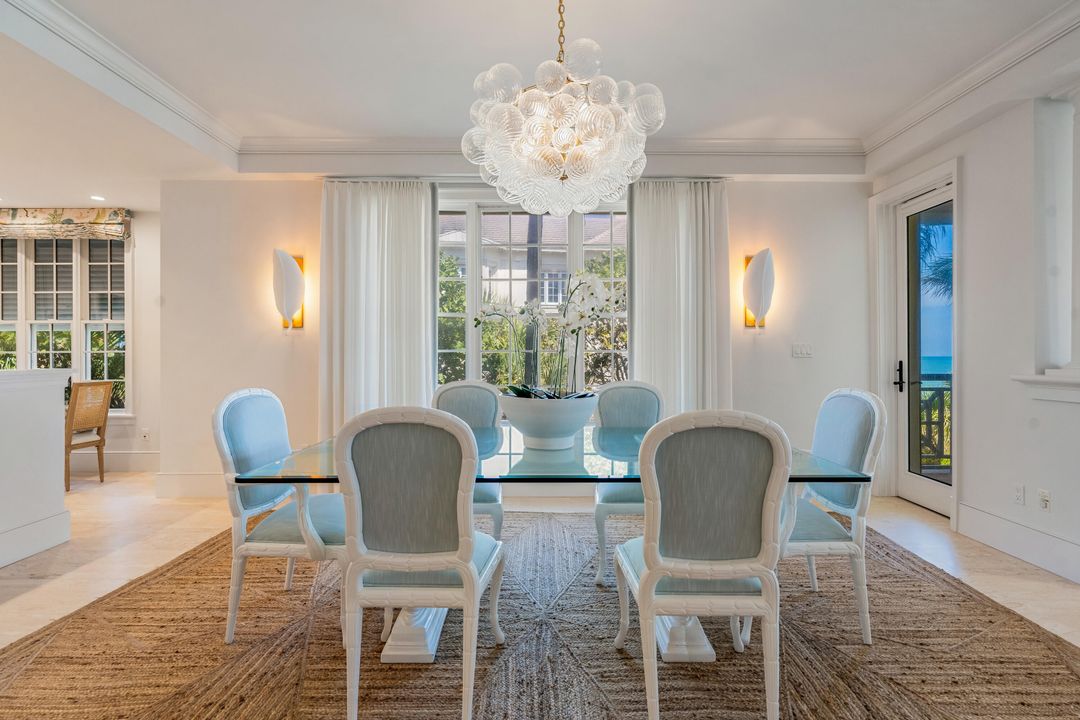 Active With Contract: $3,300,000 (3 beds, 2 baths, 3309 Square Feet)