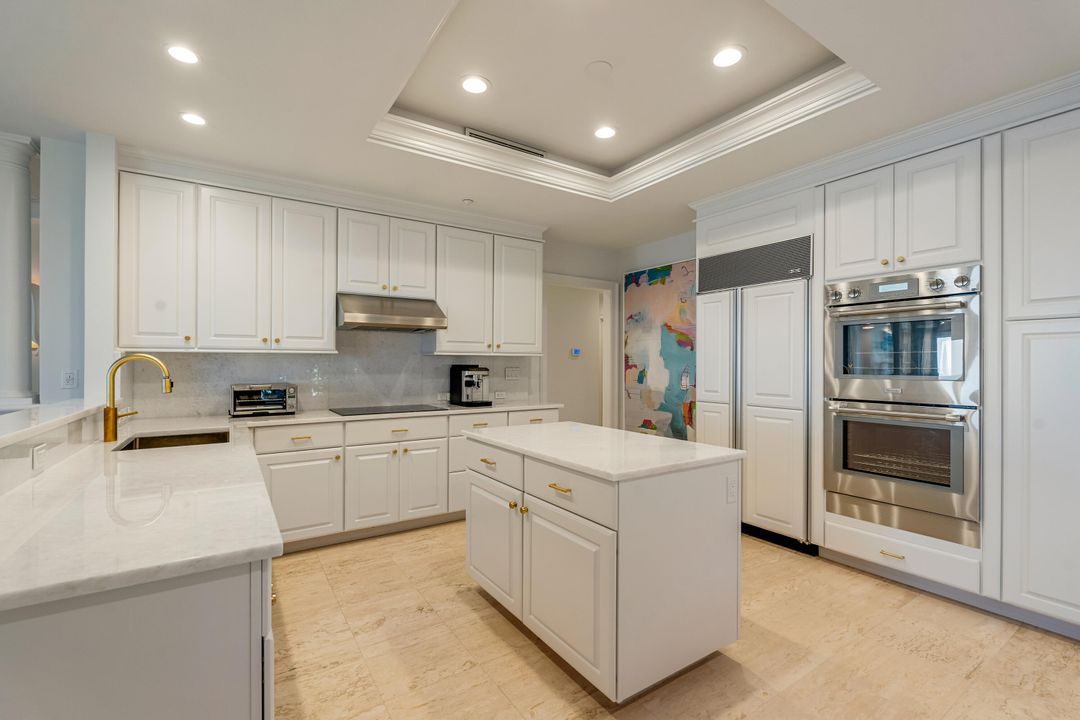 Active With Contract: $3,300,000 (3 beds, 2 baths, 3309 Square Feet)