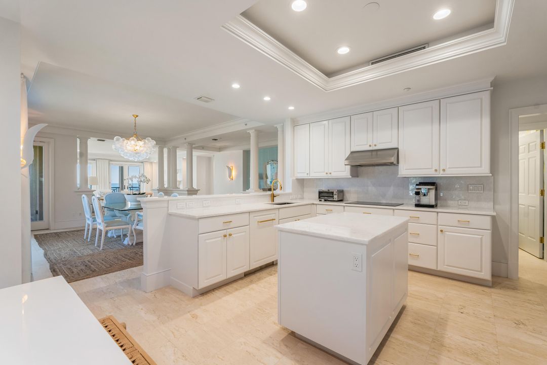 Active With Contract: $3,300,000 (3 beds, 2 baths, 3309 Square Feet)