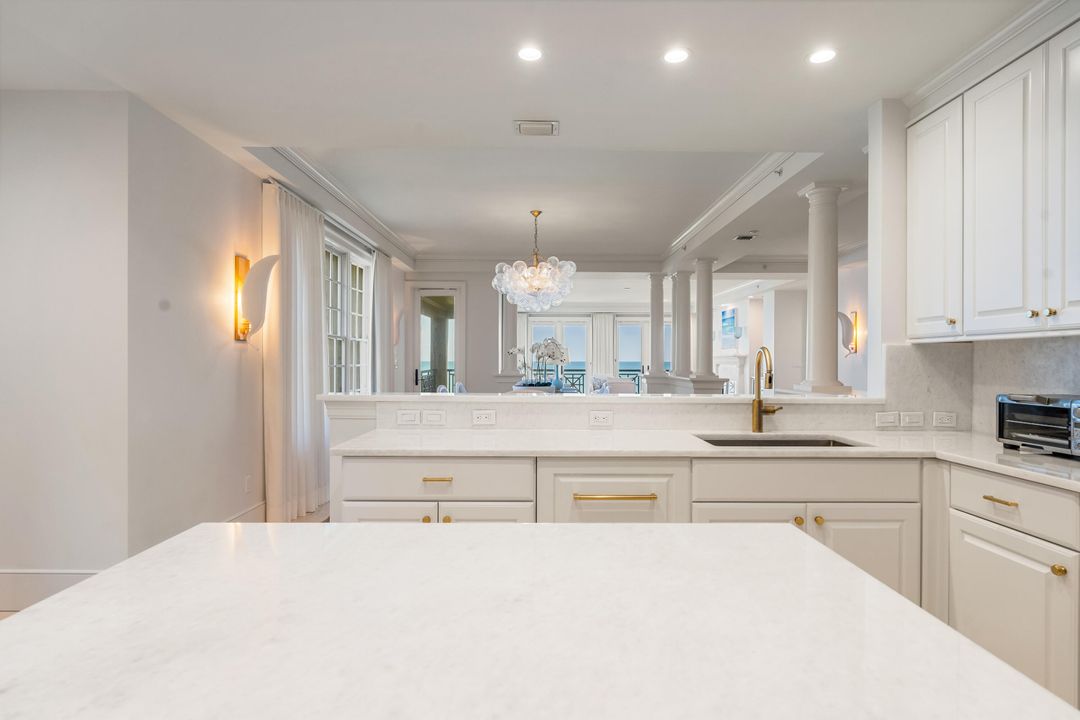 Active With Contract: $3,300,000 (3 beds, 2 baths, 3309 Square Feet)