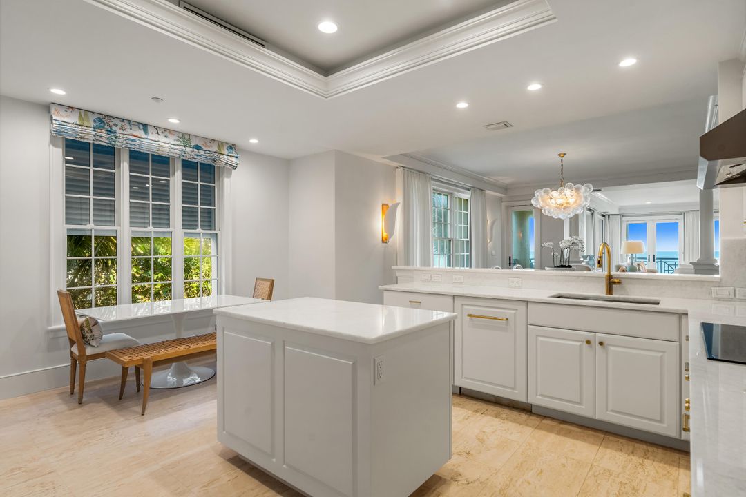 Active With Contract: $3,300,000 (3 beds, 2 baths, 3309 Square Feet)