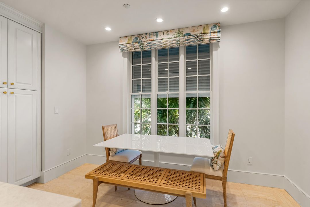 Active With Contract: $3,300,000 (3 beds, 2 baths, 3309 Square Feet)