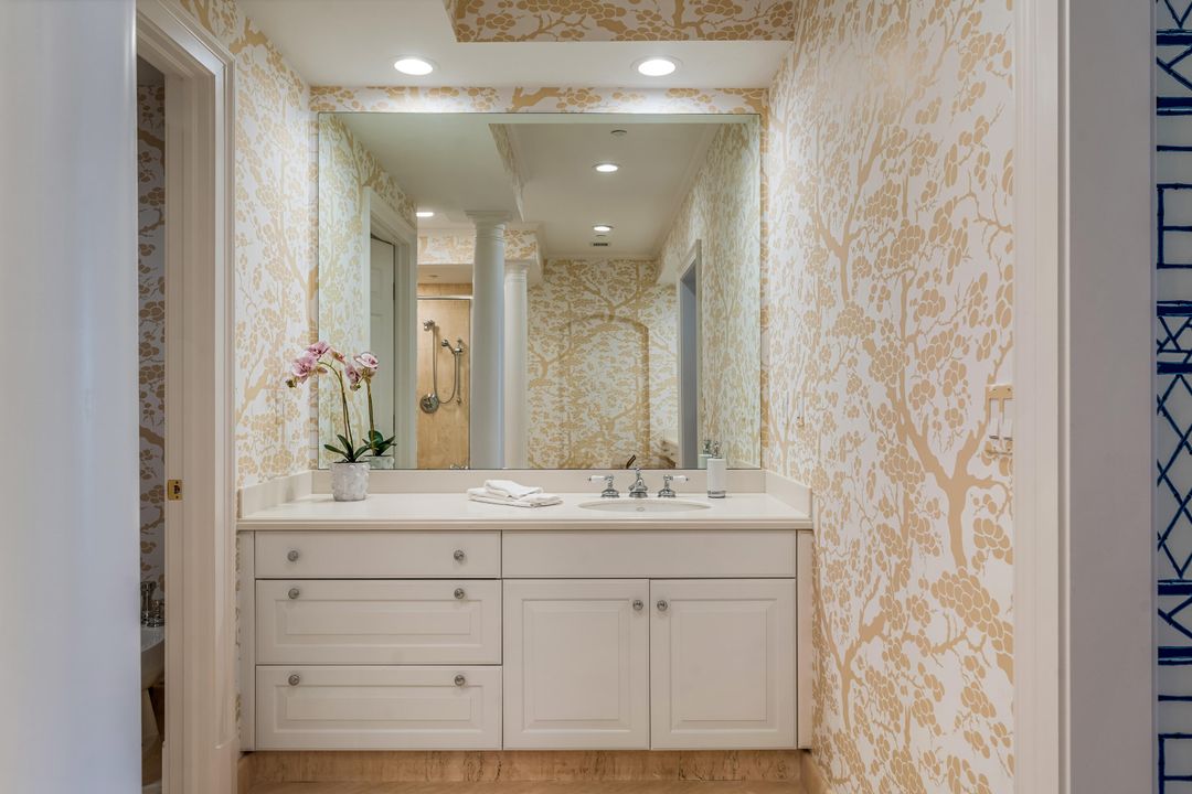 Active With Contract: $3,300,000 (3 beds, 2 baths, 3309 Square Feet)