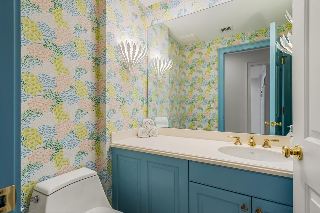 Active With Contract: $3,300,000 (3 beds, 2 baths, 3309 Square Feet)