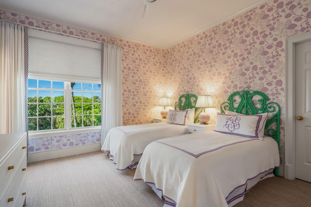 Active With Contract: $3,300,000 (3 beds, 2 baths, 3309 Square Feet)