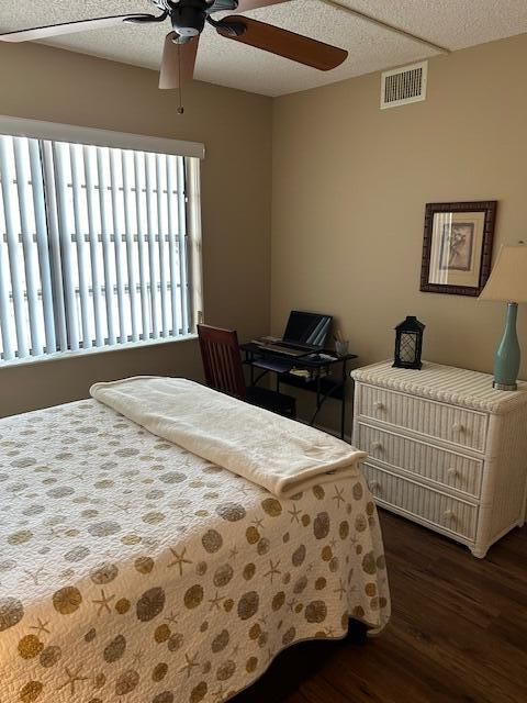 Activo con contrato: $120,000 (2 camas, 2 baños, 964 Pies cuadrados)