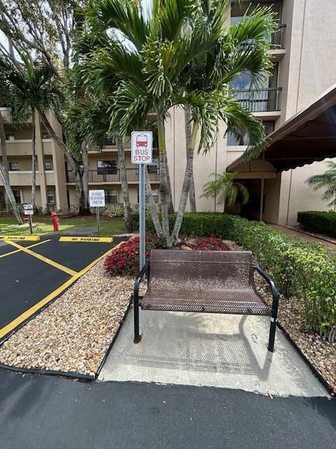 Activo con contrato: $120,000 (2 camas, 2 baños, 964 Pies cuadrados)