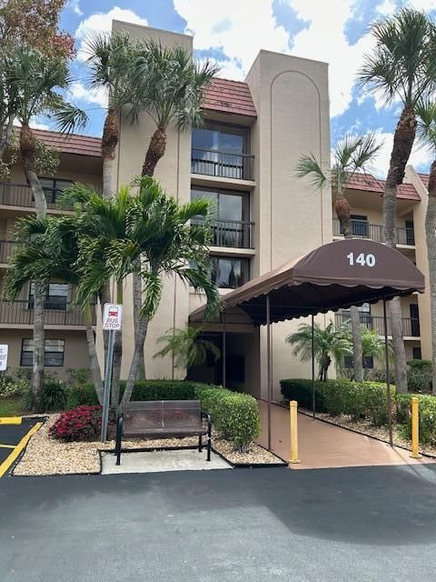 Activo con contrato: $120,000 (2 camas, 2 baños, 964 Pies cuadrados)