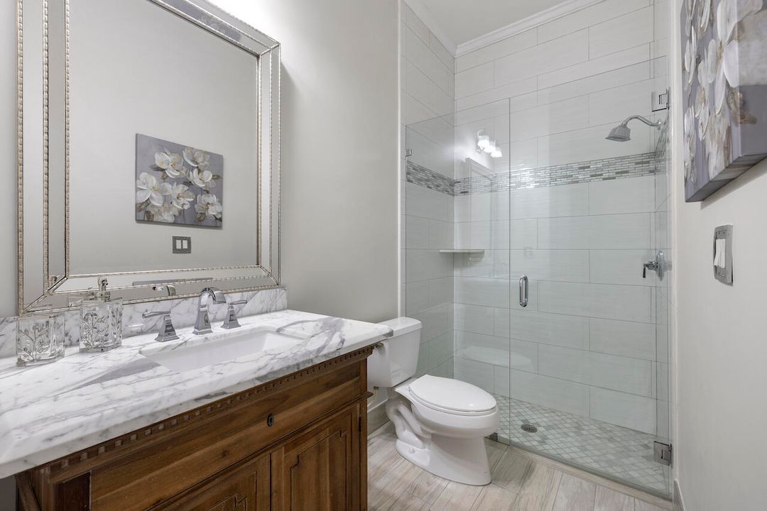 合同活跃: $16,000 (4 贝兹, 4 浴室, 3280 平方英尺)