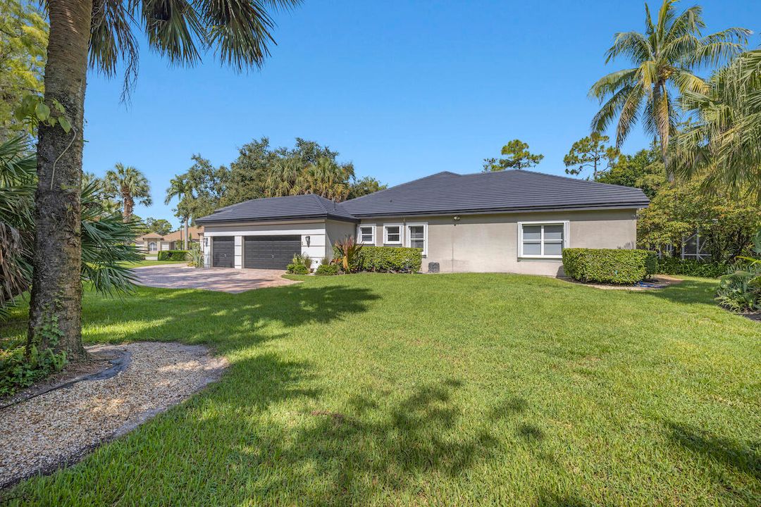 合同活跃: $16,000 (4 贝兹, 4 浴室, 3280 平方英尺)