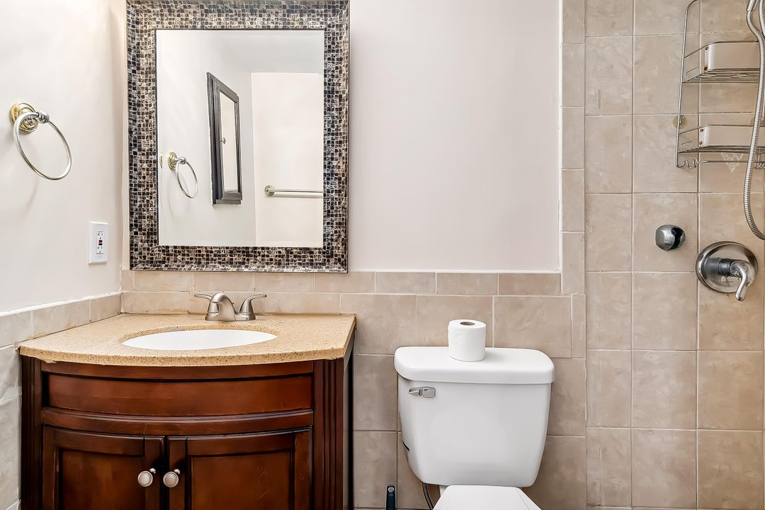 待售: $72,000 (1 贝兹, 1 浴室, 720 平方英尺)