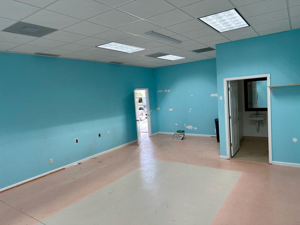 For Sale: $5,999 (0 beds, 0 baths, 10526 Square Feet)