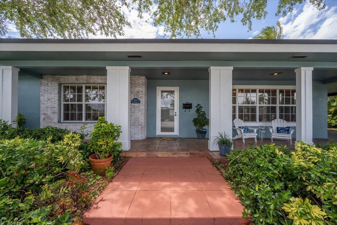 For Rent: $5,500 (2 beds, 2 baths, 1574 Square Feet)