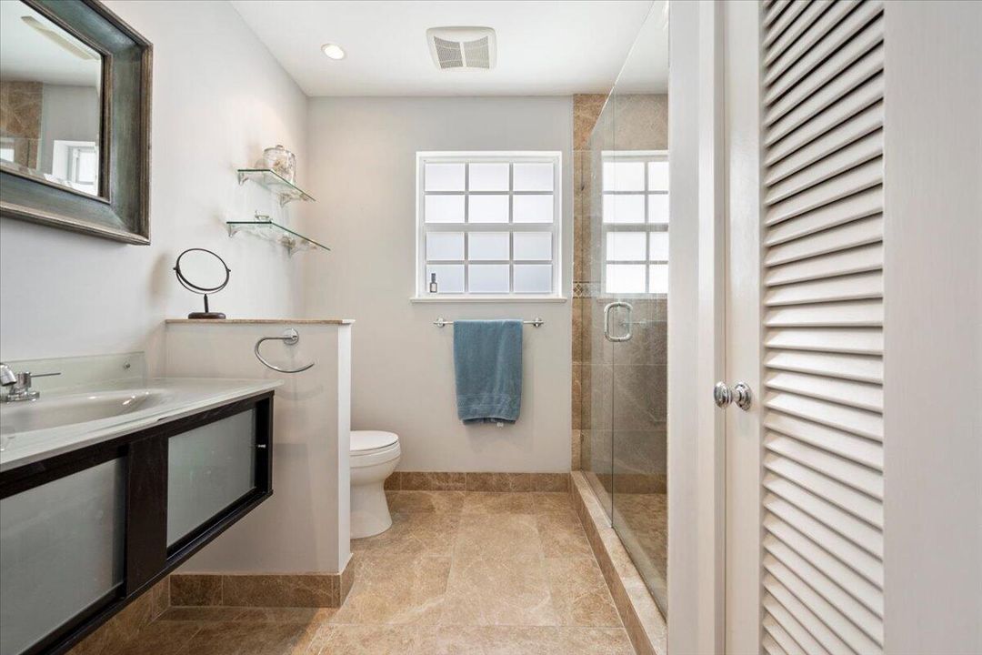 For Rent: $5,500 (2 beds, 2 baths, 1574 Square Feet)