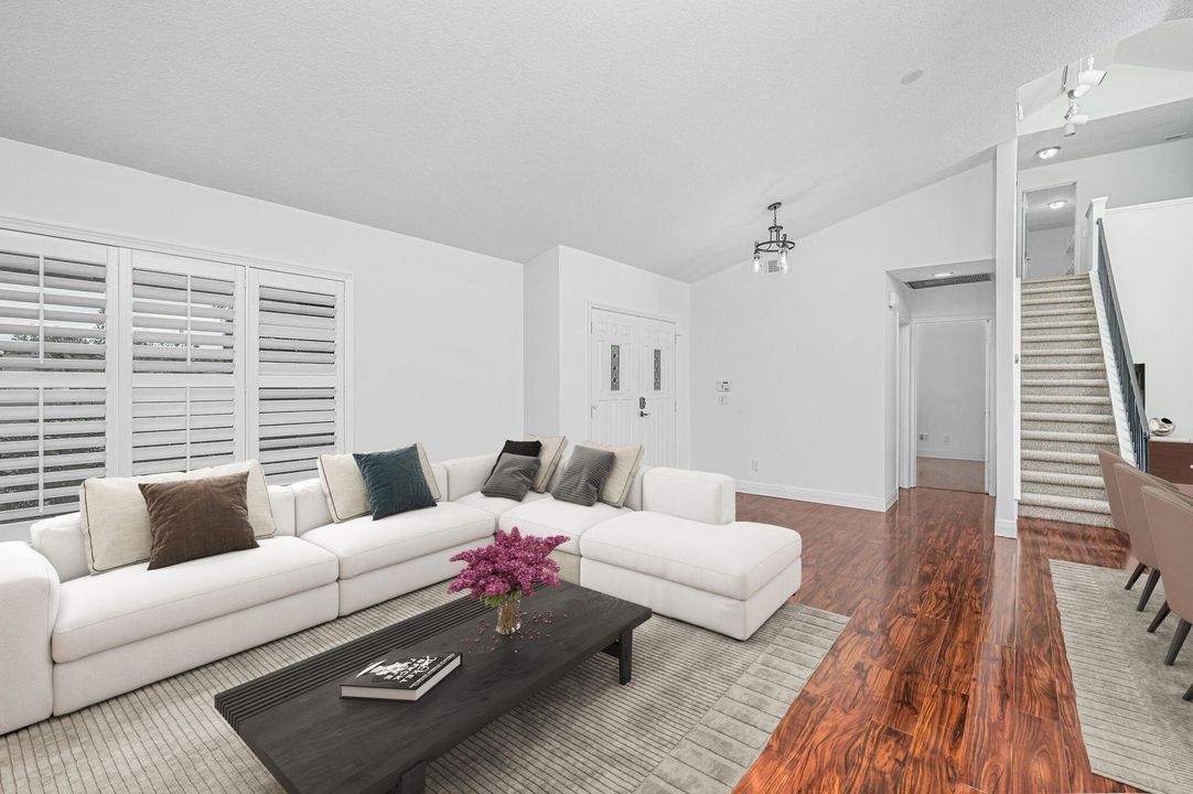 Activo con contrato: $999,000 (4 camas, 3 baños, 2759 Pies cuadrados)