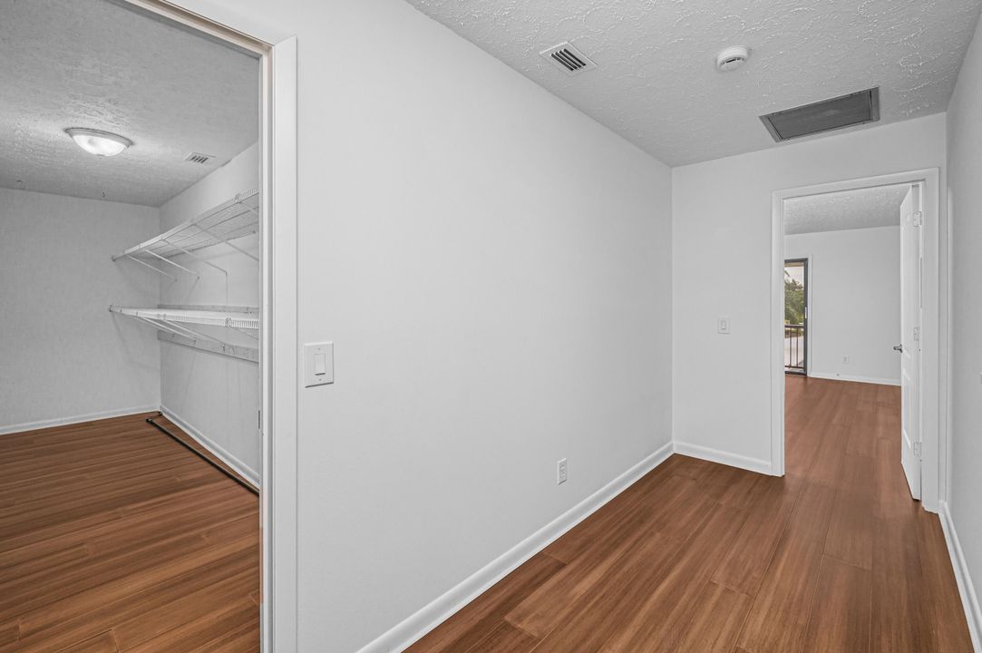 Activo con contrato: $999,000 (4 camas, 3 baños, 2759 Pies cuadrados)