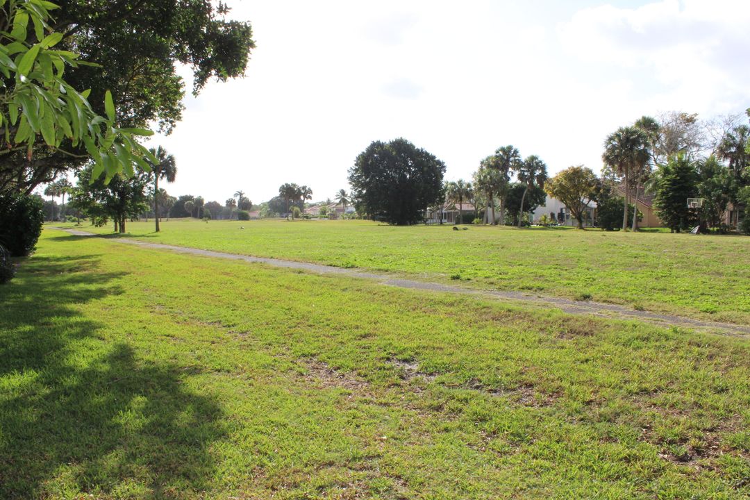 For Sale: $450,000 (3 beds, 2 baths, 1680 Square Feet)