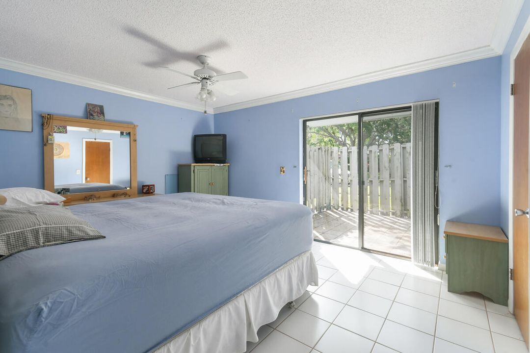 На продажу: $208,888 (1 спален, 1 ванн, 700 Квадратных фут)