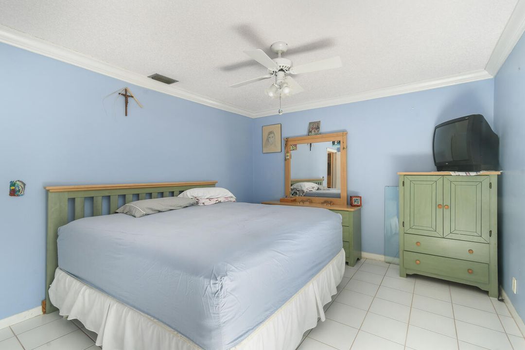 На продажу: $208,888 (1 спален, 1 ванн, 700 Квадратных фут)