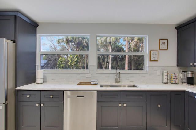 Active With Contract: $927,900 (5 beds, 4 baths, 2279 Square Feet)