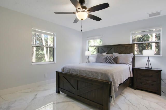 Active With Contract: $927,900 (5 beds, 4 baths, 2279 Square Feet)